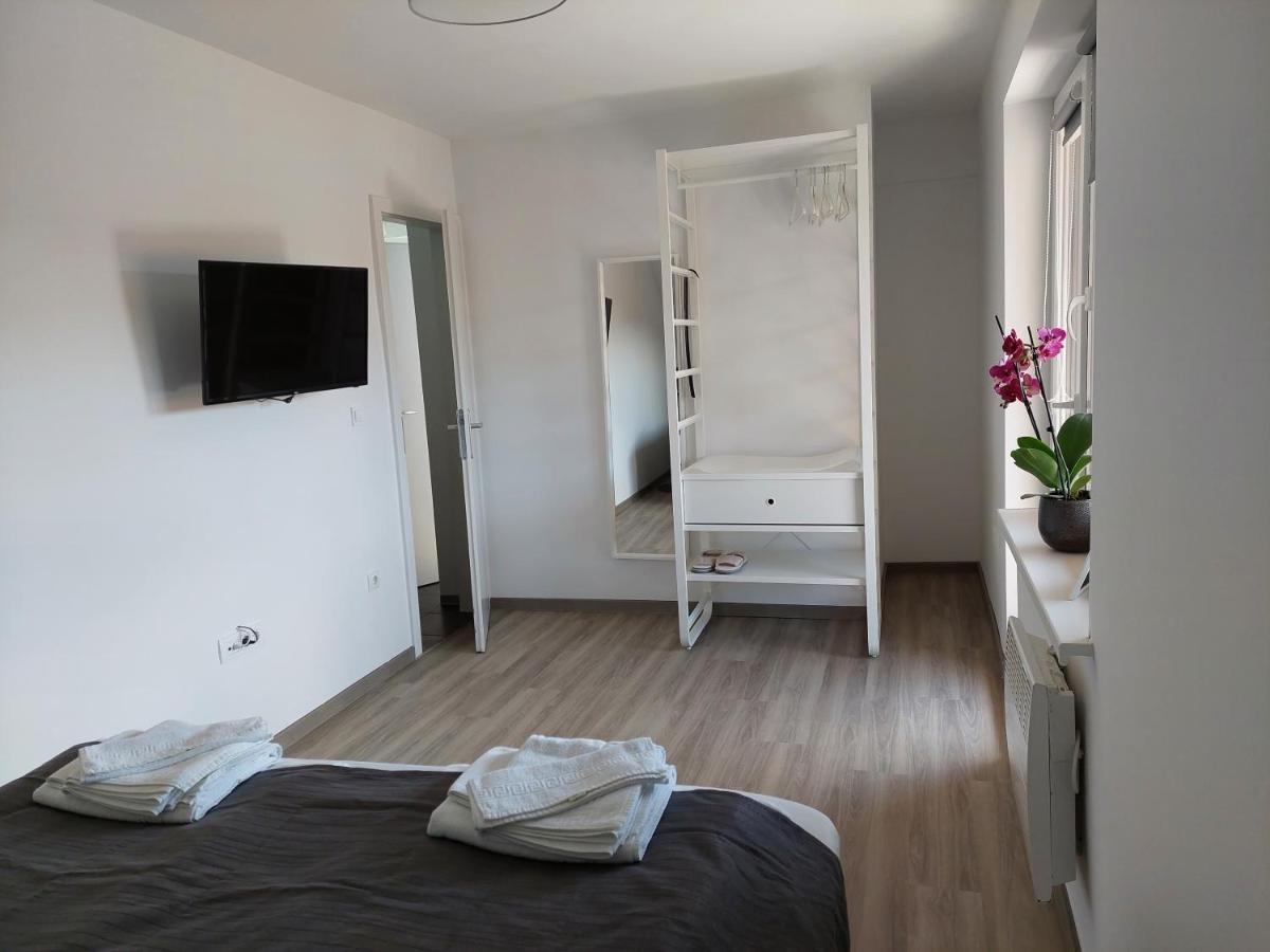 Apartment Trubarjeva33, Near Ljubljana, Free Parking Velike Lasce Extérieur photo